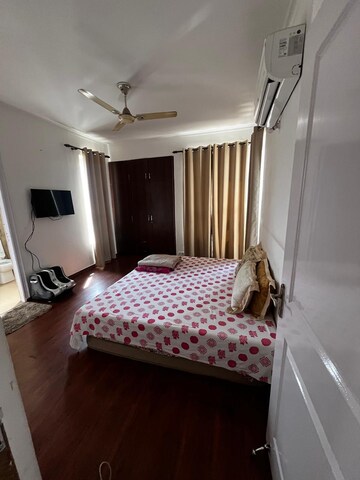 Bedroom in 3 BHK Apartment at Orchid Petals, Sector 49 – for Rent