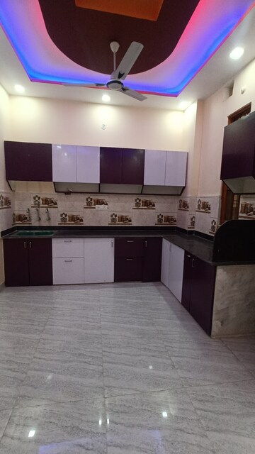 Kitchen in 3 BHK Villa at Ansal Golf Villas, Sushant Golf City – for Sale