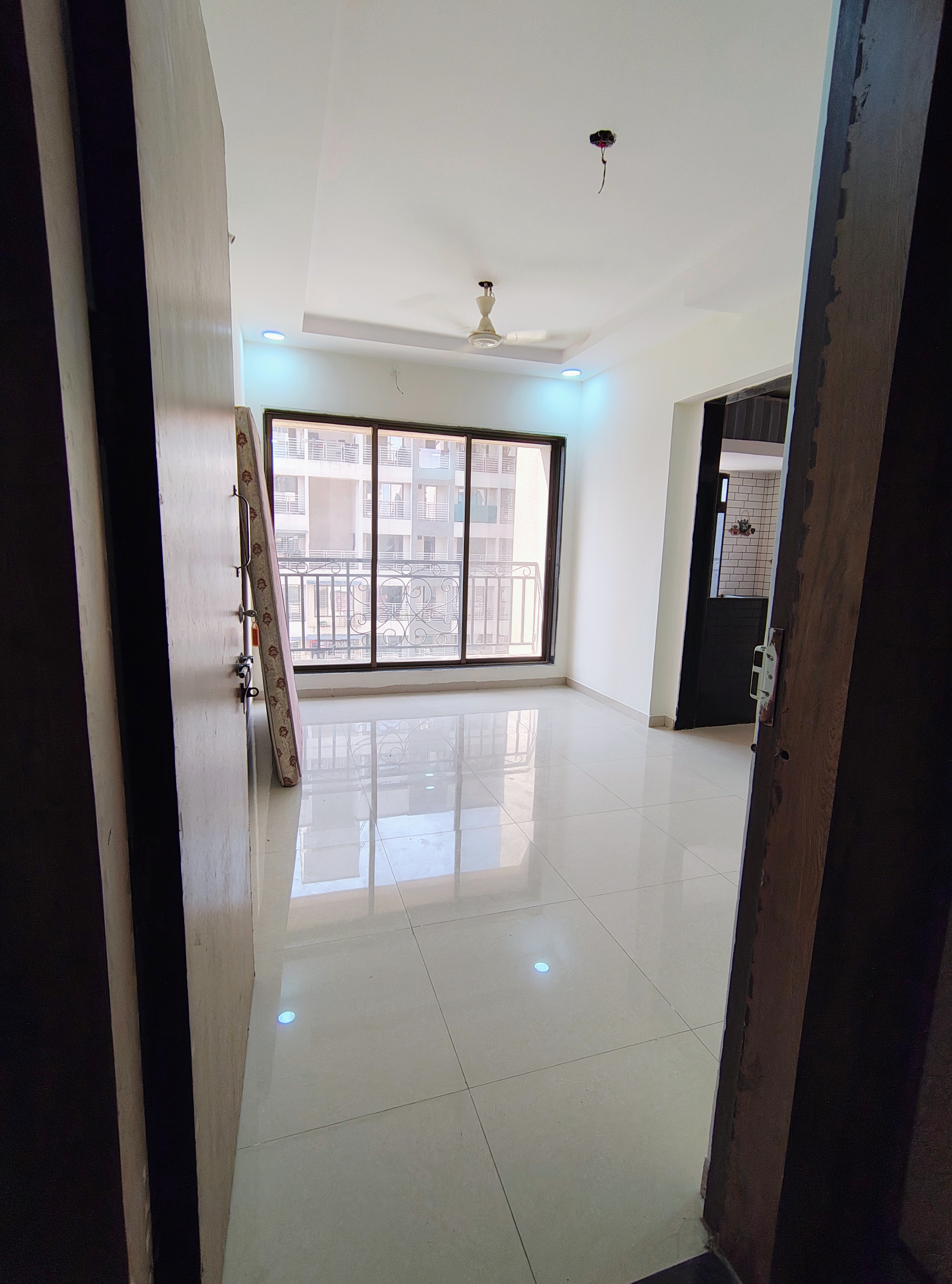 1 BHK Apartment For Sale in A V Crystal Tower