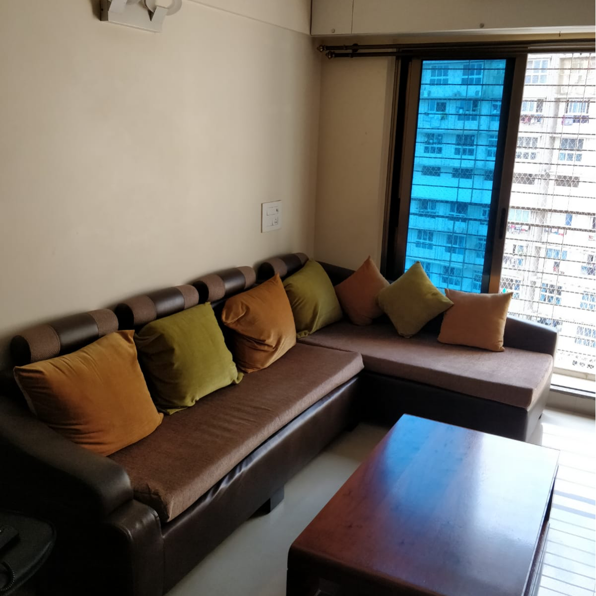 2.5 BHK + Study Room Apartment For Sale in Raheja Reflections 2 Serenity