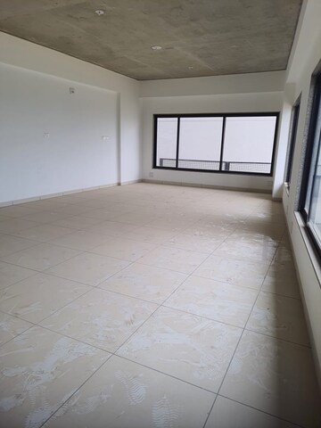 Room in  Office Space at Sun Westbank, Navrangpura – for Rent