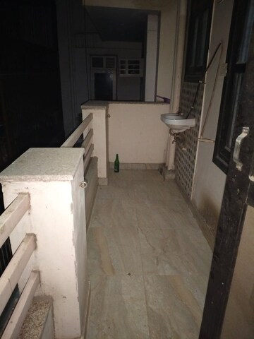 Balcony in 1 RK Builder Floor at Sector 40 – for Rent