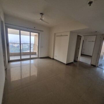 Room in 3.5 BHK Apartment at Sector 20 – for Rent