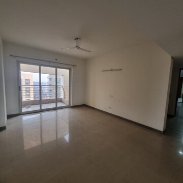 Room in 3.5 BHK Apartment at Sector 20 – for Rent