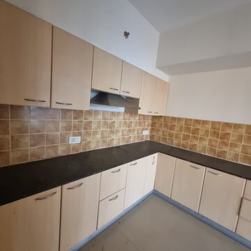 Kitchen in 3.5 BHK Apartment at Sector 20 – for Rent