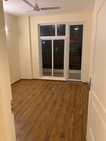 Room in 2 BHK Builder Floor at Gomti Nagar – for Rent