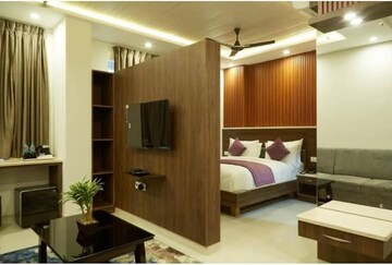 Living Room in 1 BHK Builder Floor at Sector 52 – for Rent