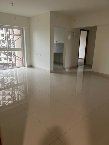 Room in 2 BHK Apartment at Godrej Nest Kandivali, Kandivali East – for Rent