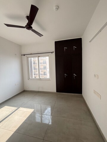 Room in 2 BHK Apartment at ACE Parkway, Sector 150 – for Rent