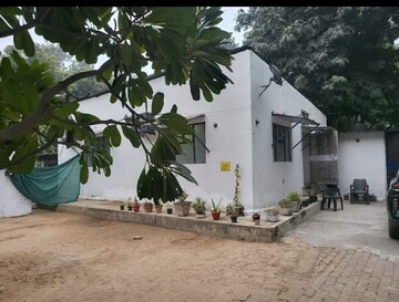 2 BHK Builder Floor – Exterior View View at Pushp Vihar - for Rent