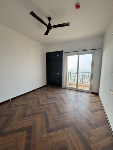 Room in 2 BHK Apartment at ACE Parkway, Sector 150 – for Rent