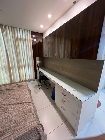 Furnished Amenities in 4 BHK Apartment at Mantri Pinnacle, Hulimavu – for Rent
