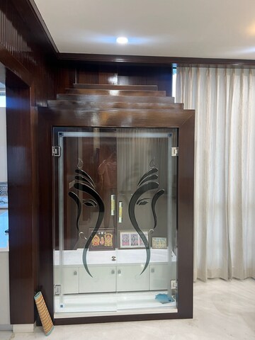 Furnished Amenities in 4 BHK Apartment at Mantri Pinnacle, Hulimavu – for Rent