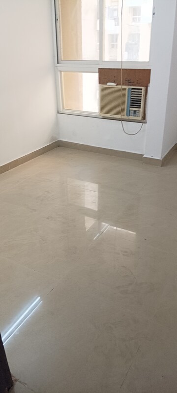 Room in 1 BHK Apartment at DB Realty Orchid Ozone, Dahisar East – for Sale
