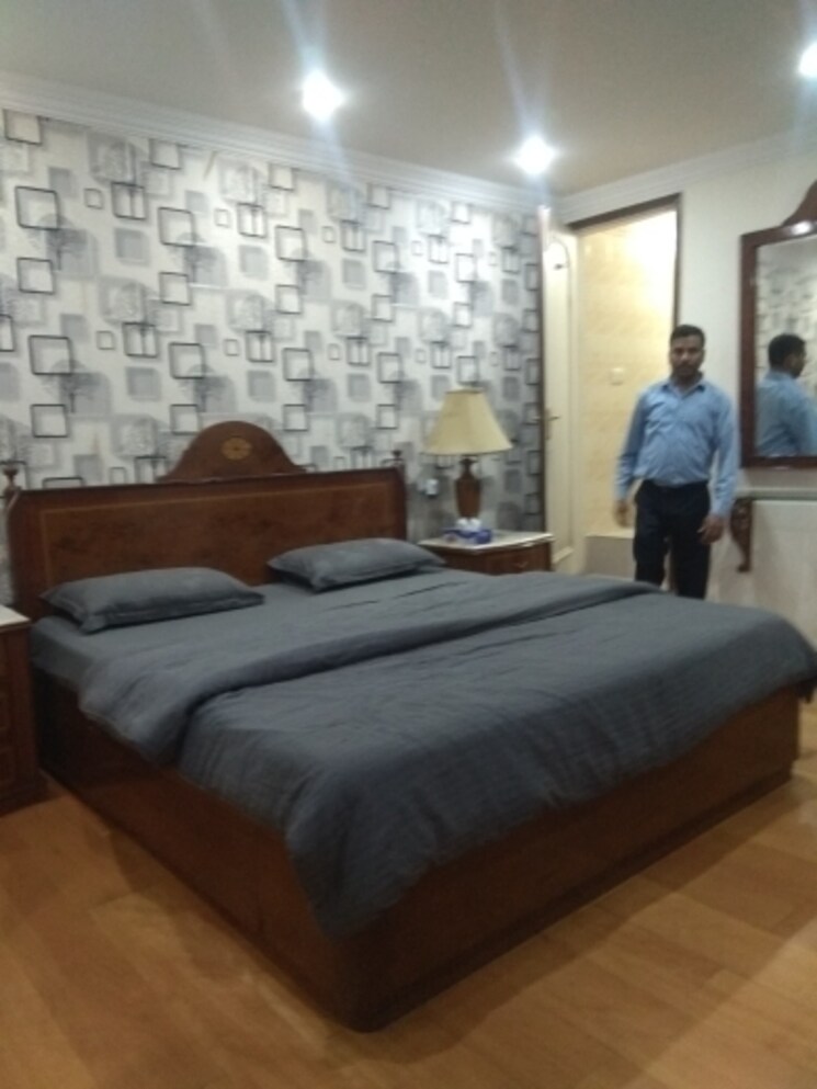 Bedroom, new friends colony 6 Bedroom 300 Sq.Yd. Independent House In New Friends Colony Delhi 8085730