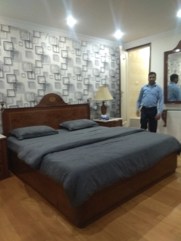 Bedroom, new friends colony 6 Bedroom 300 Sq.Yd. Independent House In New Friends Colony Delhi 8085730