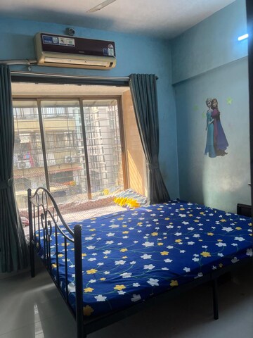 Bedroom in 3 BHK Apartment at Newtech Shastri Nagar, Goregaon West – for Rent
