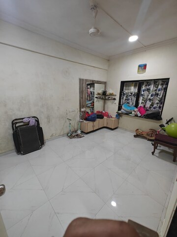 Parking in 1 RK Apartment at Lower Parel – for Rent