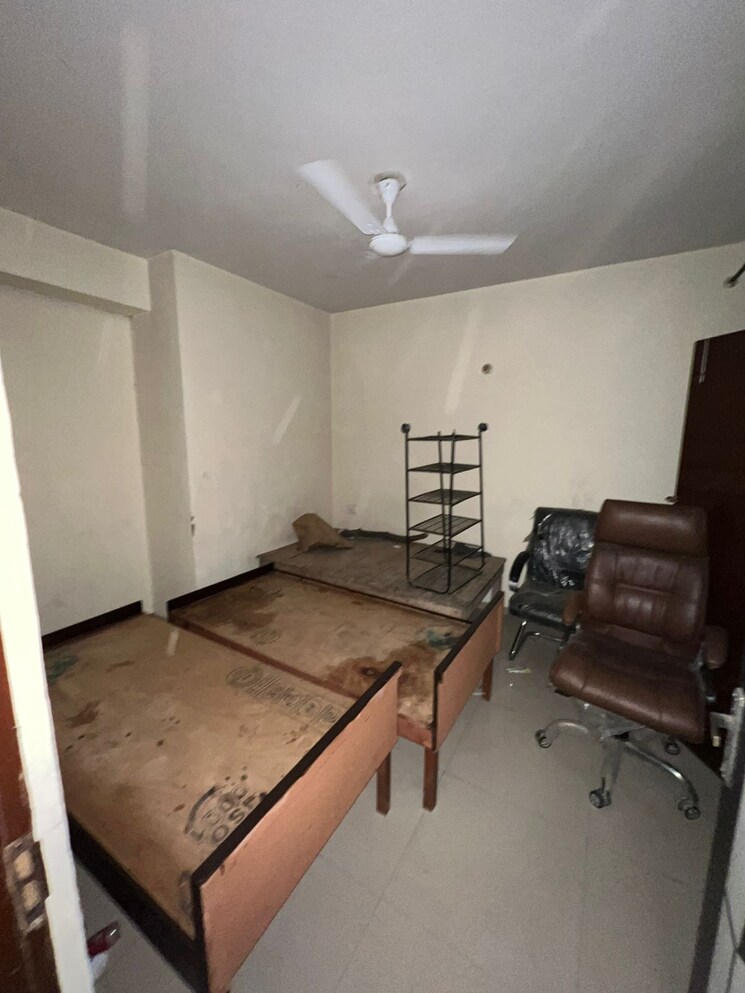 Master Bedroom, nk-sharma-savitry-greens-2 2 Bedroom 960 Sq.Ft. Apartment In Ghazipur Zirakpur 8085776