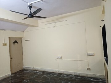 Room in 2 BHK Apartment at NRI Complex Phase 2, Seawoods – for Rent