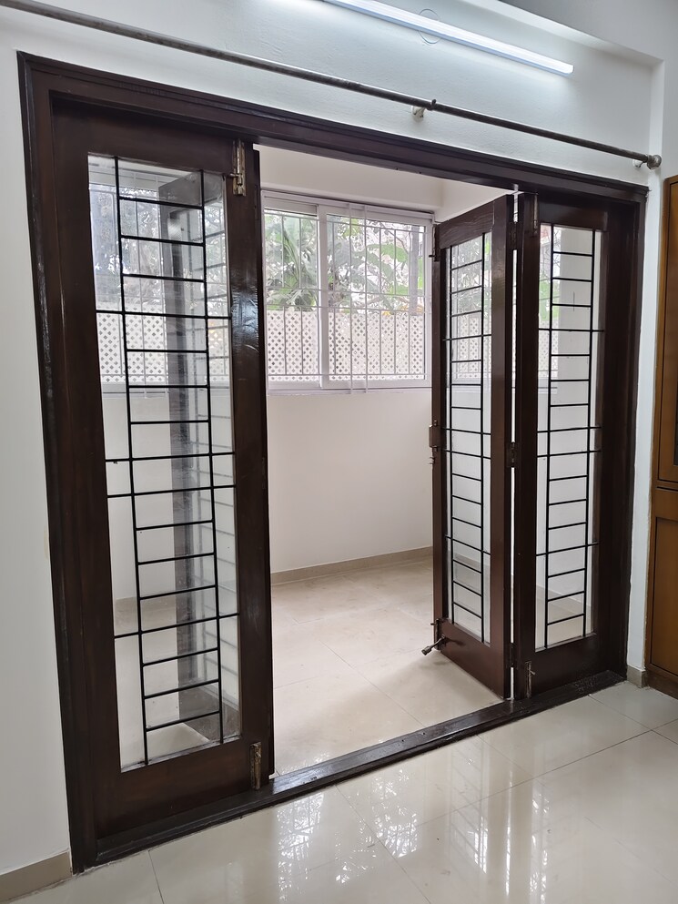 Room, kolimi-heights 2 Bedroom 1200 Sq.Ft. Apartment In Halasuru Bangalore 8085801