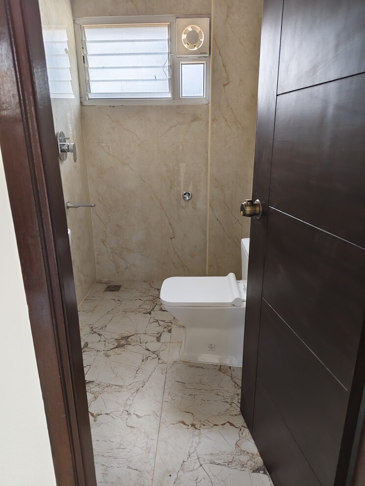 Bathroom, kolimi-heights 2 Bedroom 1200 Sq.Ft. Apartment In Halasuru Bangalore 8085801