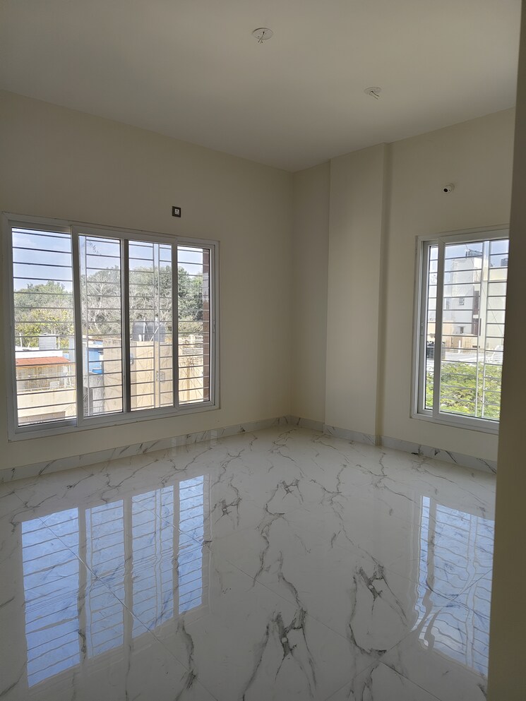 Room, indiranagar 2 Bedroom 1200 Sq.Ft. Apartment In Indiranagar Bangalore 8085844