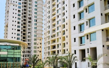 2.5 BHK Apartment For Rent in Rustomjee OZone, Goregaon West