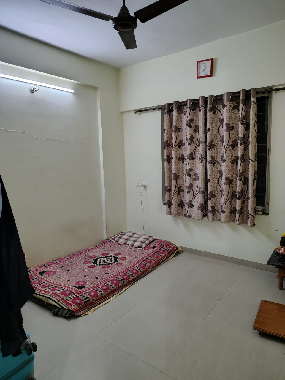 1 Rk+ Extra Room Apartment For Rent in ABC Mini Market