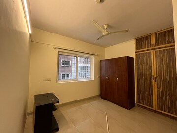 Room in 3 BHK Builder Floor at Hsr Layout – for Rent