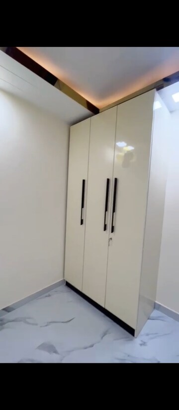 Room in 2 BHK Builder Floor at Mehrauli – for Sale