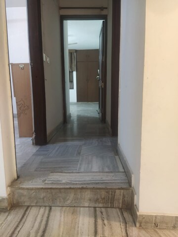 Building Lobby in 3 BHK Builder Floor at South Extension ii – for Rent