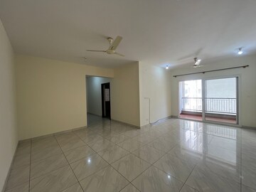 Room in 3 BHK Apartment at DSR Rainbow Heights, Hsr Layout – for Rent