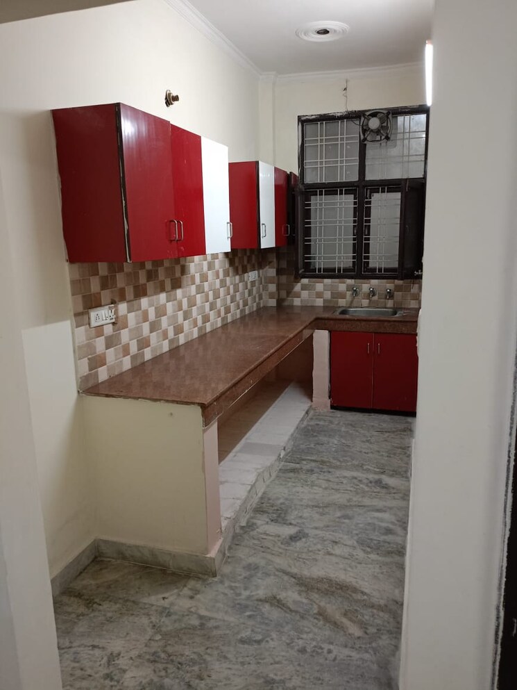 Kitchen, unitech-south-city-ii 3 Bedroom 1750 Sq.Ft. Builder Floor In Sector 50 Gurgaon 8085940