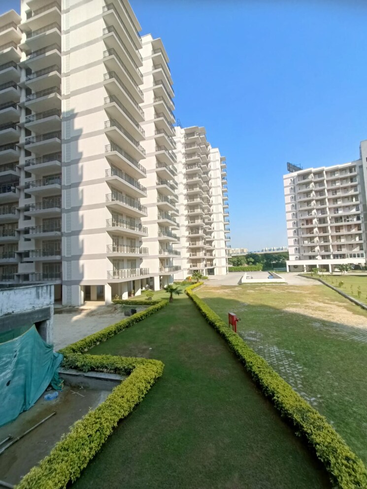 Exterior View, cosmos-express-99 3 Bedroom 1550 Sq.Ft. Apartment In Sector 99 Gurgaon 8085971