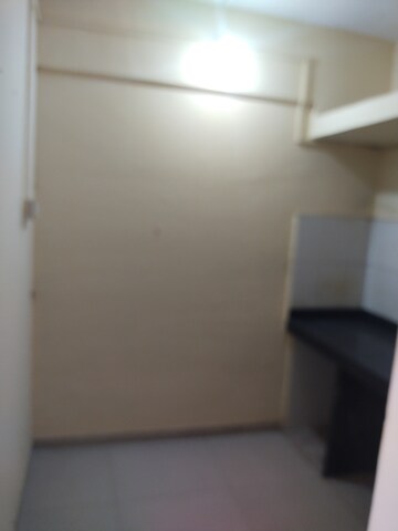 Room in 1 BHK Apartment at Kurla West – for Rent