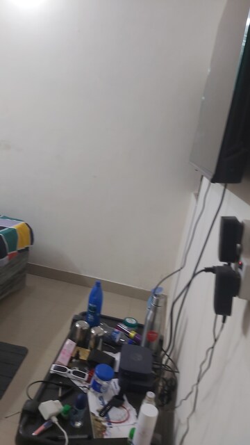 Master Bedroom in 1.5 BHK Builder Floor at Mayur Vihar – for Rent