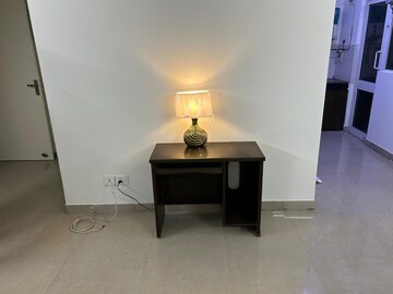 Room in 3.5 BHK Apartment at Aims Golf City, Sector 75 – for Rent