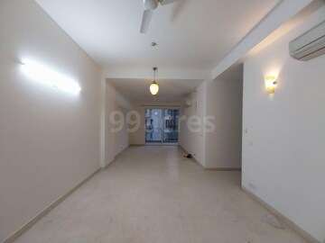 Room in 3 BHK Apartment at Unitech Fresco, Sector 50 – for Rent