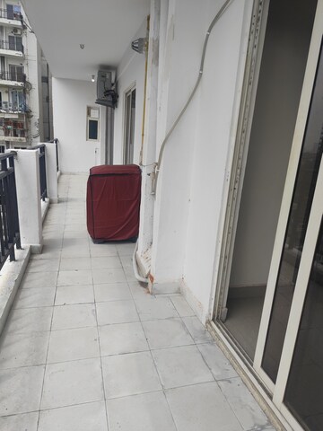 Building Lobby in 3 BHK Apartment at Futec Gateway, Sector 75 – for Rent