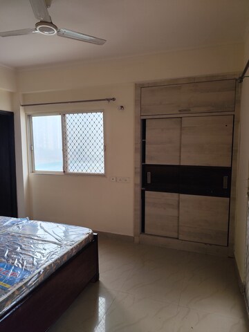 Room in 3 BHK Apartment at Gardenia Gateway, Sector 75 – for Rent