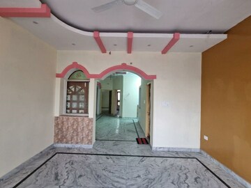 Bedroom in 2 BHK Independent House at Aliganj – for Rent