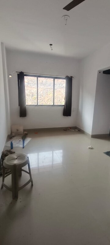 Room in 1 BHK Apartment at Raunak Delight, Owale – for Rent