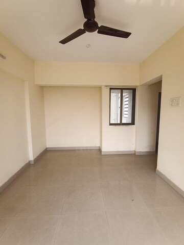 Room in 1 BHK Apartment at Raunak Delight, Owale – for Rent