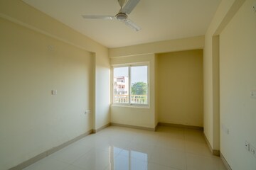 Room in 3 BHK Apartment at GKB Grace Apartment, Ajmer Road – for Sale