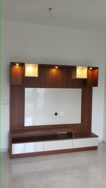 Furnished Amenities in 3.5 BHK Apartment at Prestige Woodside, Yelahanka – for Rent