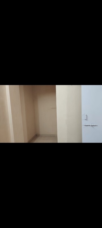 Room in 1 RK Apartment at Laxmi Tower, Bhandup East – for Rent