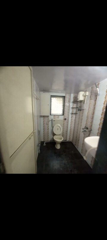 Bathroom in 1 BHK Apartment at Andheri West – for Rent