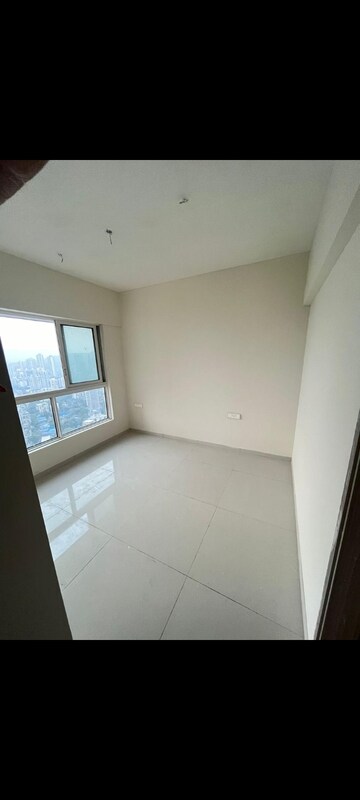 Room in 2 BHK Apartment at The Wadhwa Atmosphere, Mulund West – for Sale