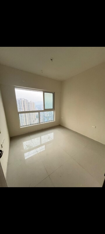 Room in 2 BHK Apartment at The Wadhwa Atmosphere, Mulund West – for Sale